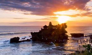 Tanah Lot Temple Bali, Location and Ticket Price