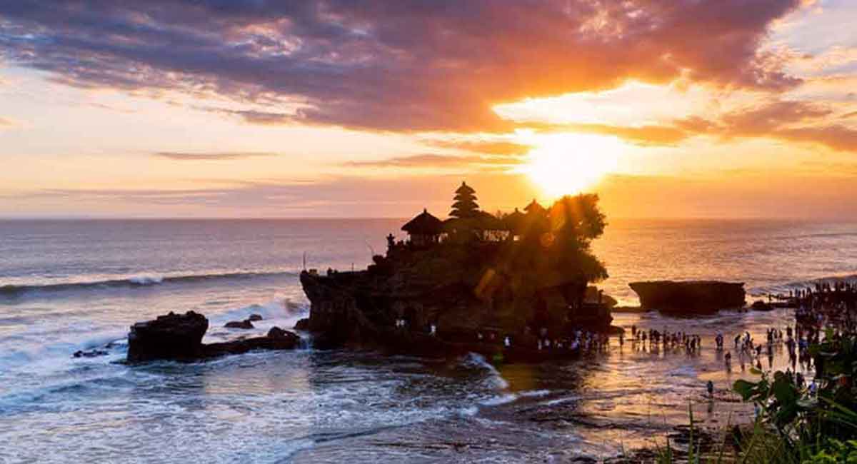 Tanah Lot Temple Bali, Location and Ticket Price
